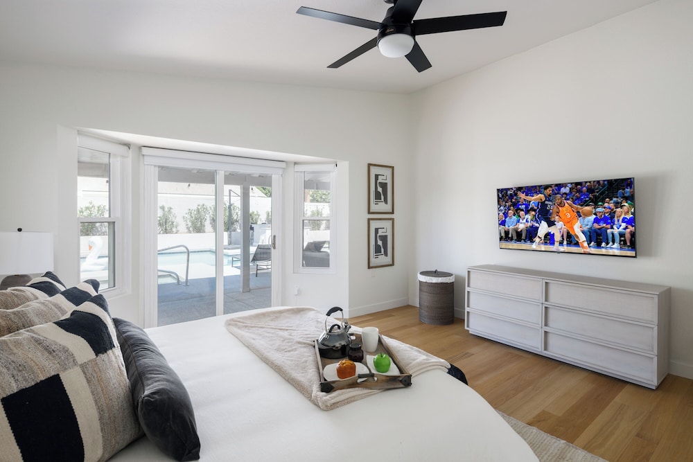 Bohemian Resort- Pool Heat Available - Golf & Games!