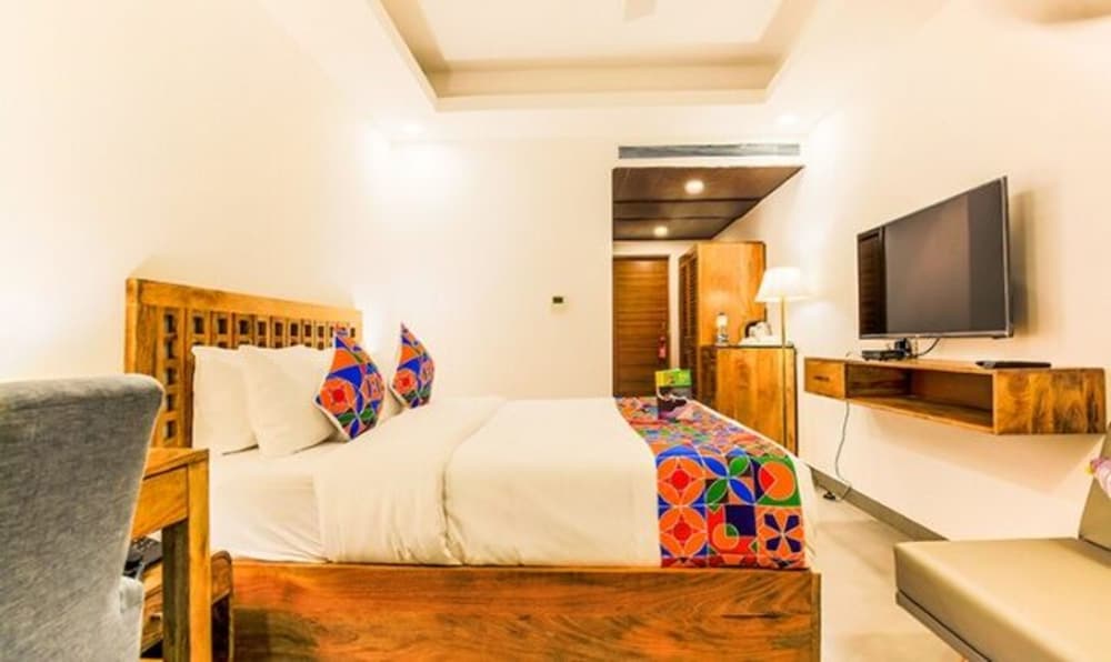 FabHotel Casa Kiara With Pool Side Bar, Calangute view 5