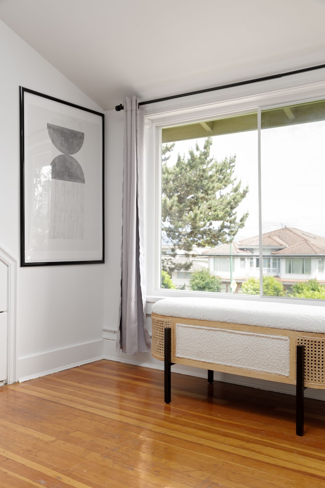 5685 Willingdon - Image 3