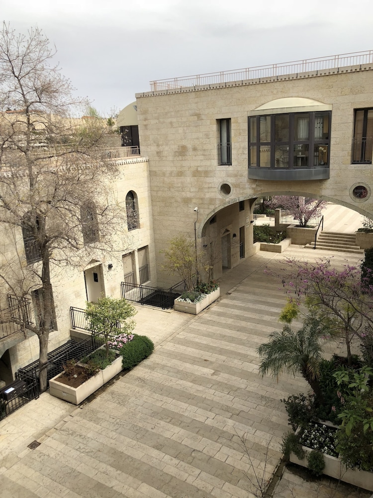 Mamilla's Penthouse