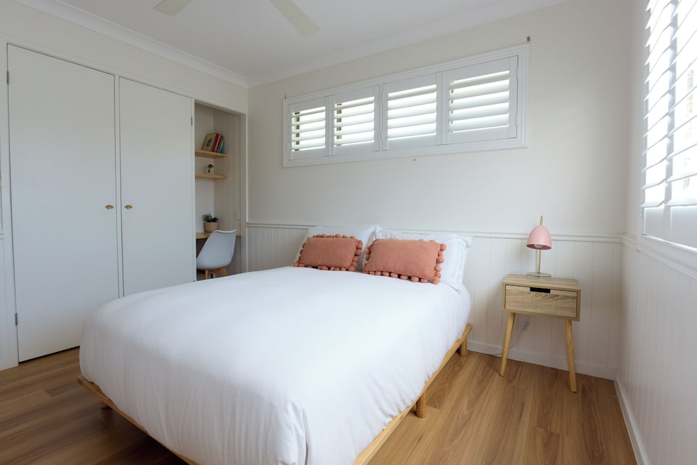 Tugun Retreat - 5BRM Home with Pool