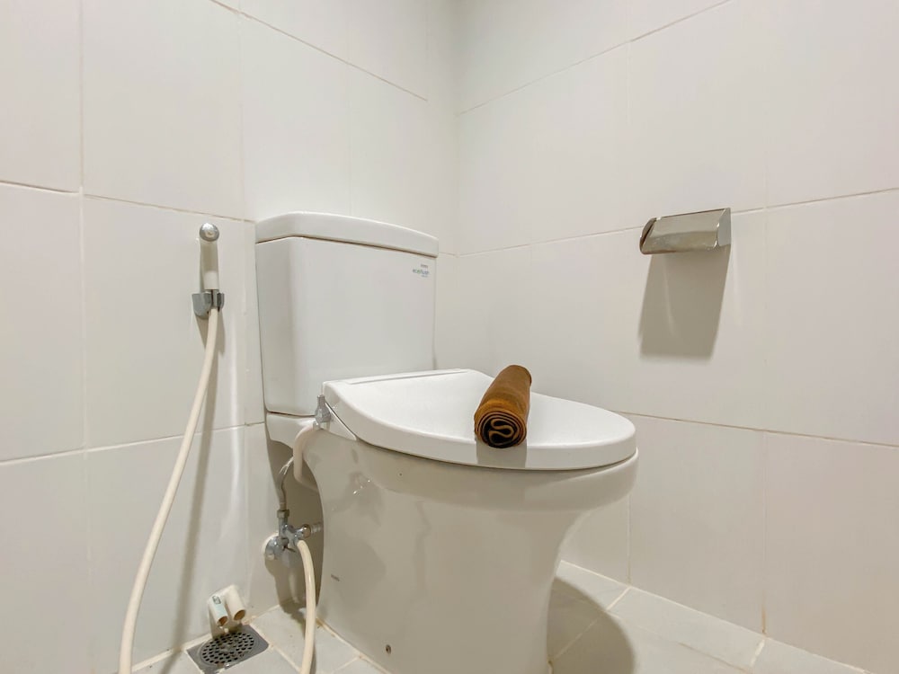 Warm Contemporary 2Br Apartment At Samara Suites