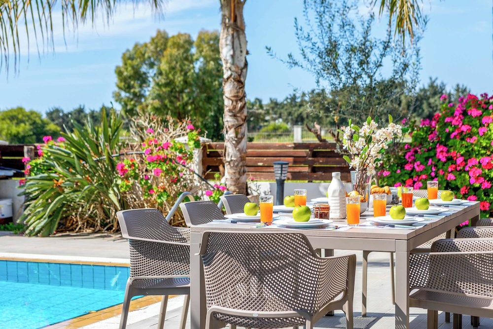 Cape Greco Palm Trees Villa