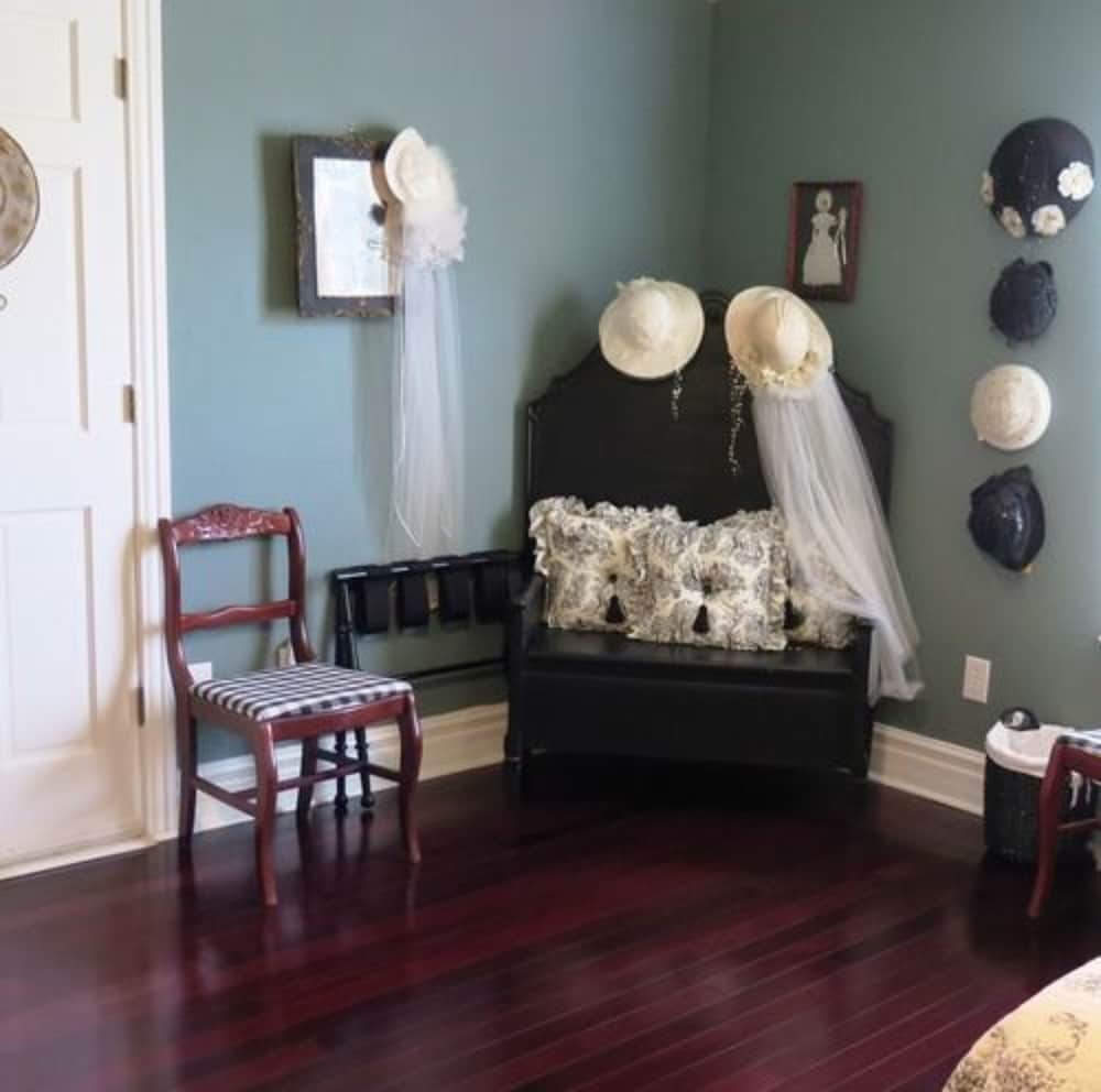 Yellow House Bed and Breakfast