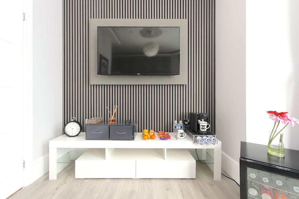 The Pond House - Ensuite Rooms