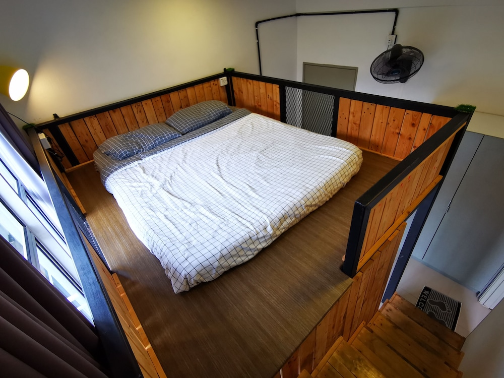 The Woodz Thematic Homestay photo 6