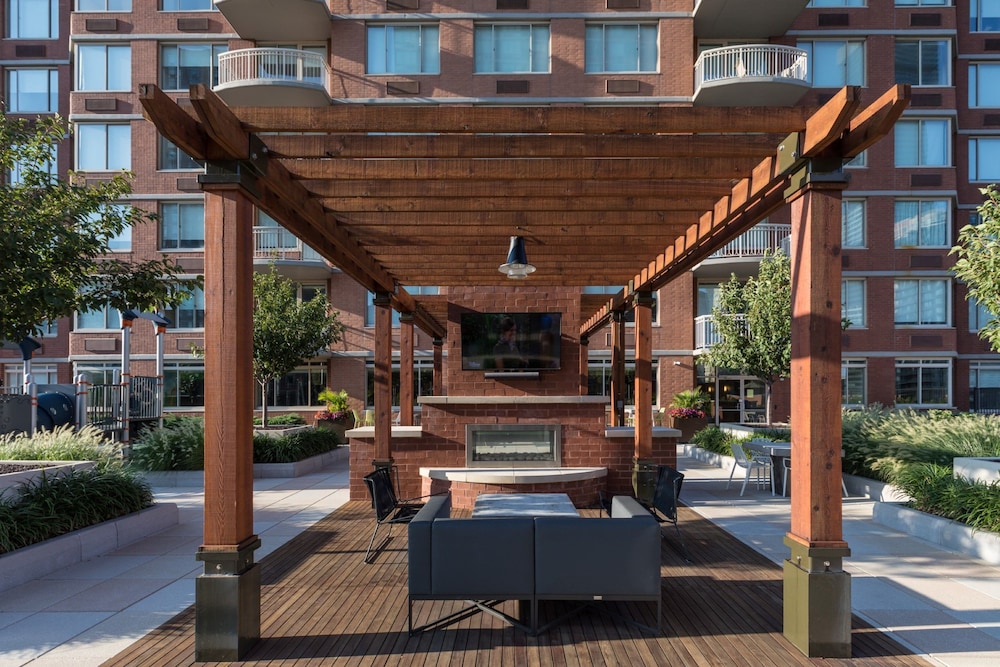 Bluebird Suites near Newport Center