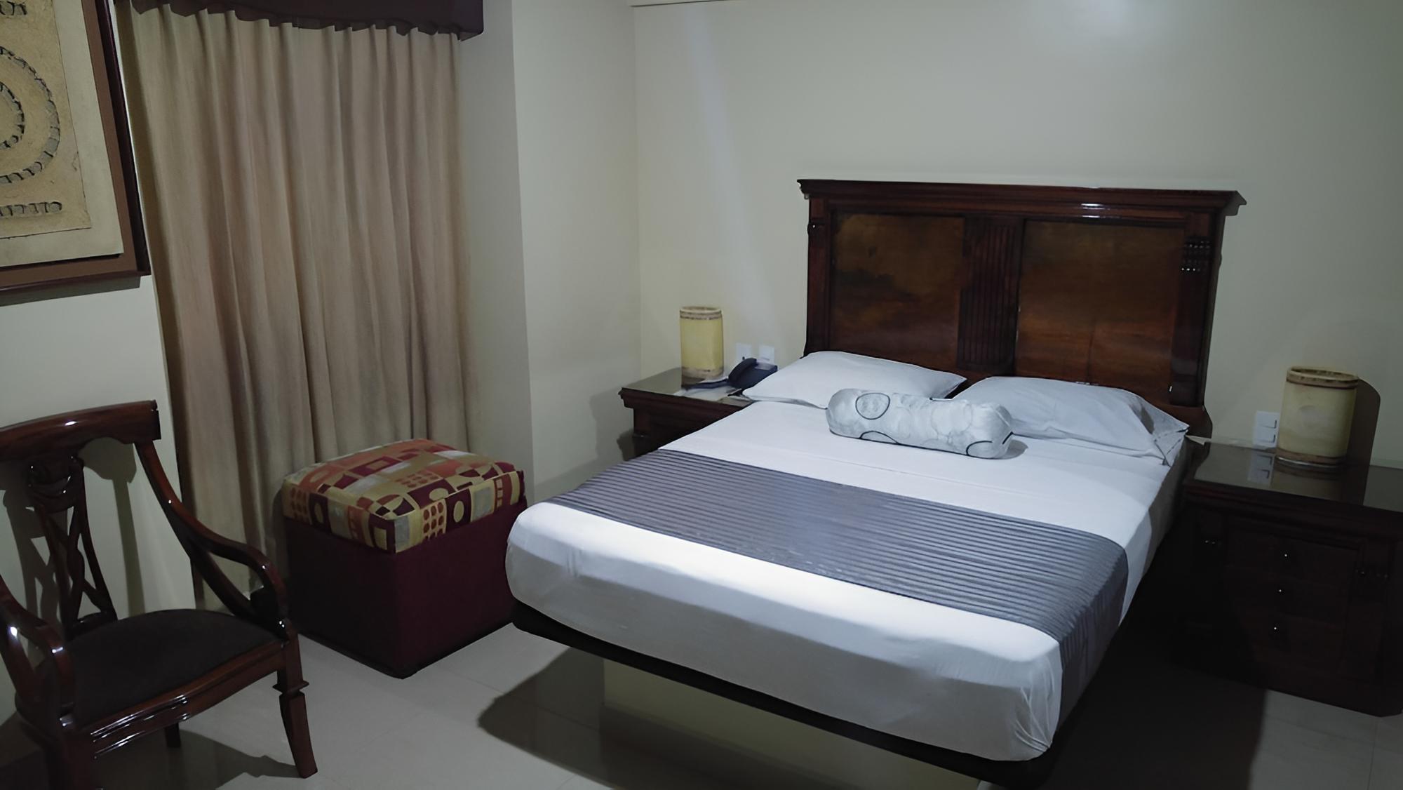 Hotel Toledo
