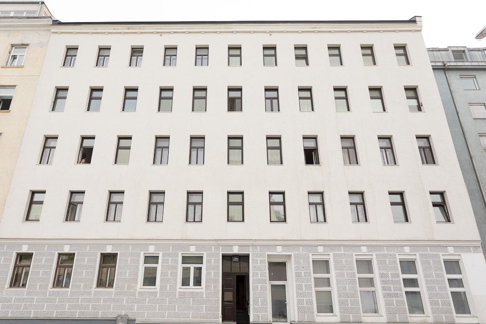Terrace Apartment near Danube