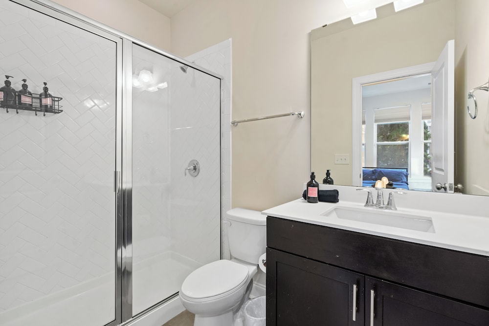 Luxe 3BR Townhouse in Camp North End