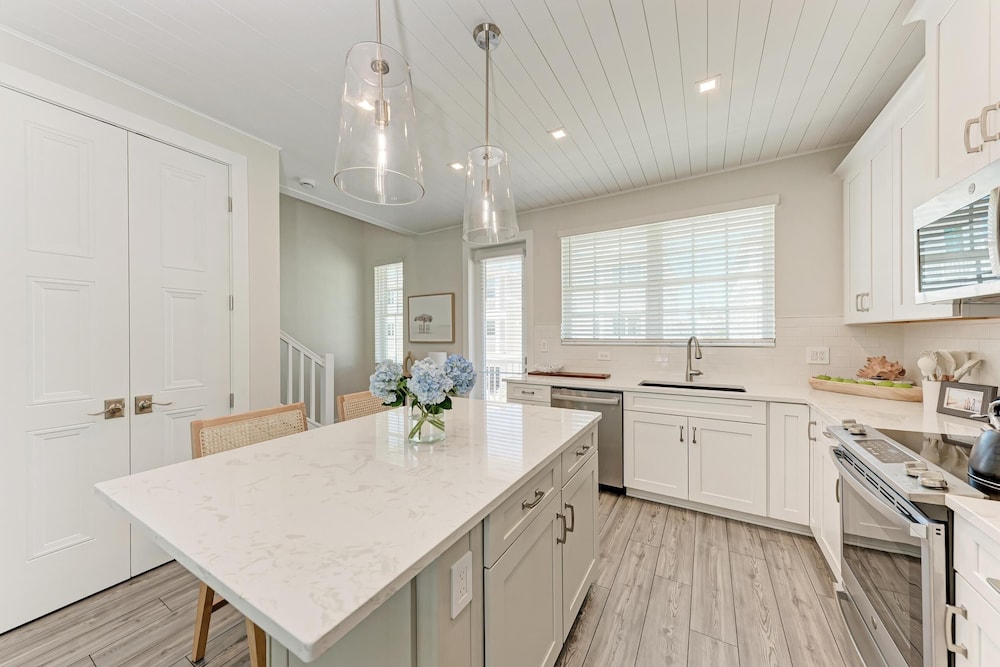 Sweet & Salty Beach House 3 Bedroom Home