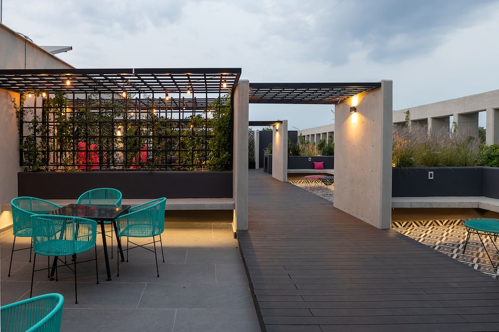 NIU Modern & Centric Lofts rooftop photo