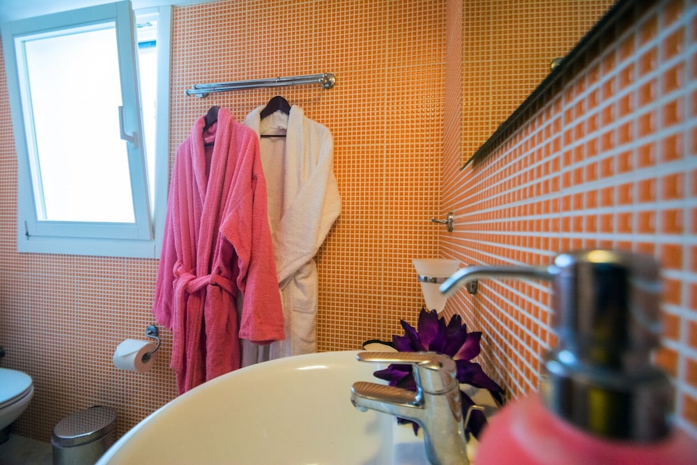 Castri Village - Kythira Quality Resort