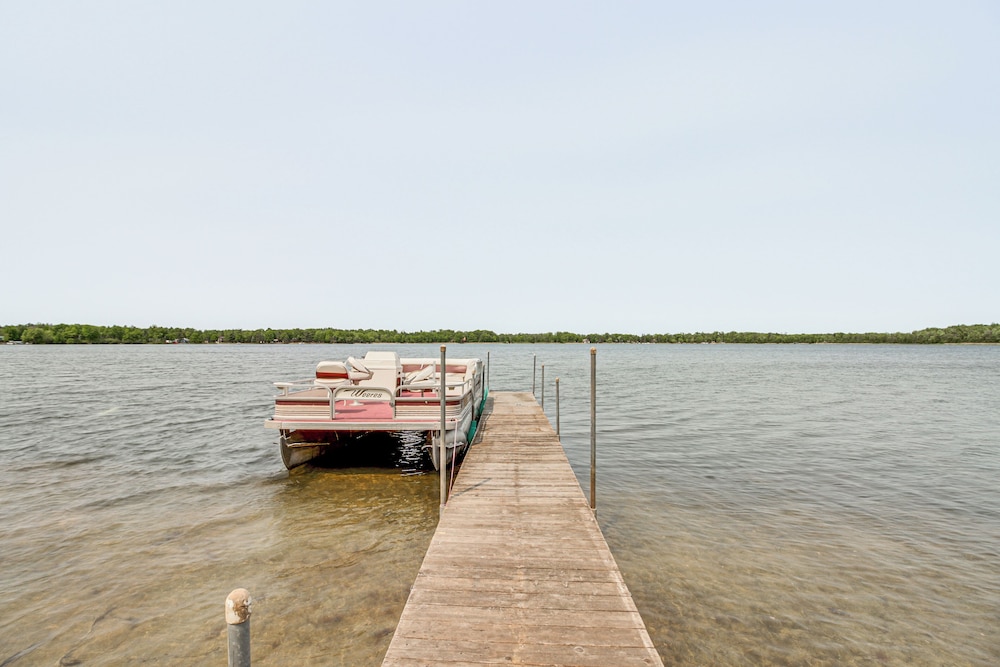 Private Beach: Lakefront Escape in Brainerd!
