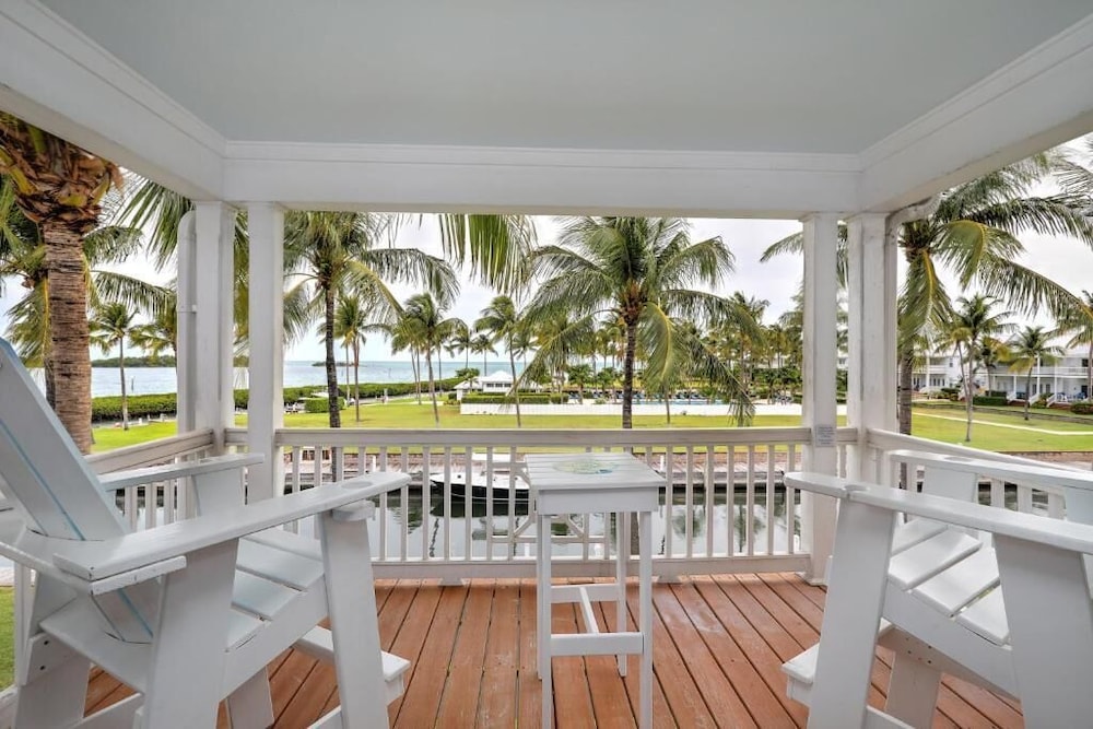 Waterfront Luxury Villa