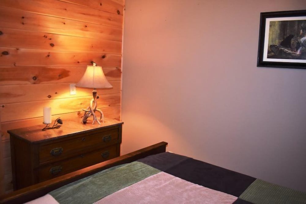 Wolf Mountain Hideaway view 4