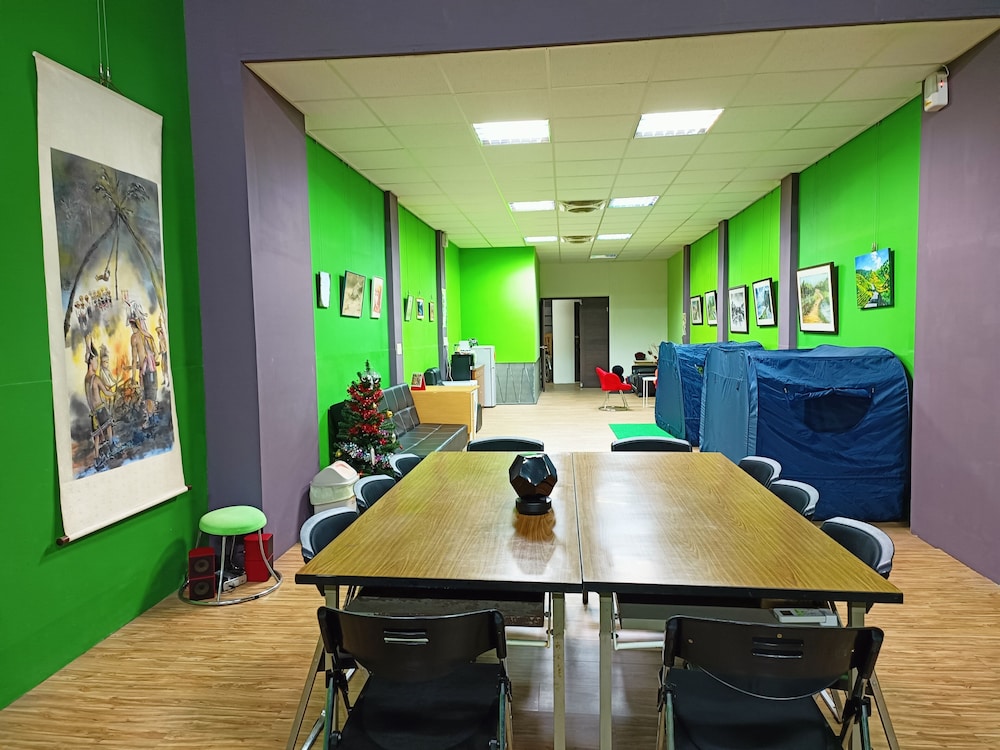 DF Park Space Hostel