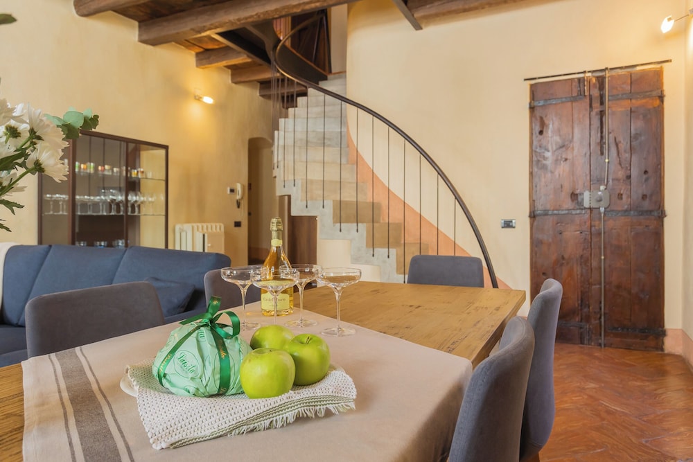 Antiche Mura by Rent all Como