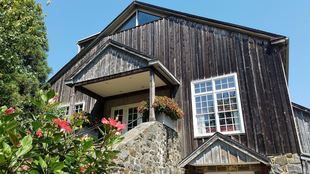 Wilmington Vacations - The Inn at Montchanin Village, a Historic Hotel of America - Property Image 2