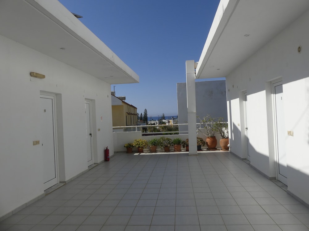 AMZ Apartments