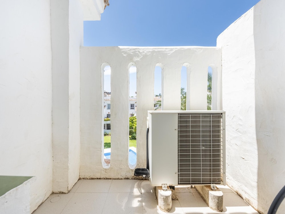 Los Naranjos Beautiful 1 Bedroom Penthouse