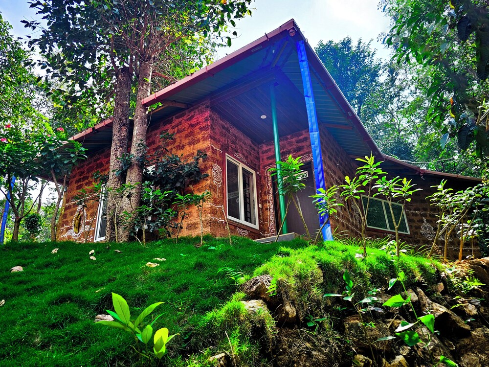 IBBANI JUNGLE RESORT