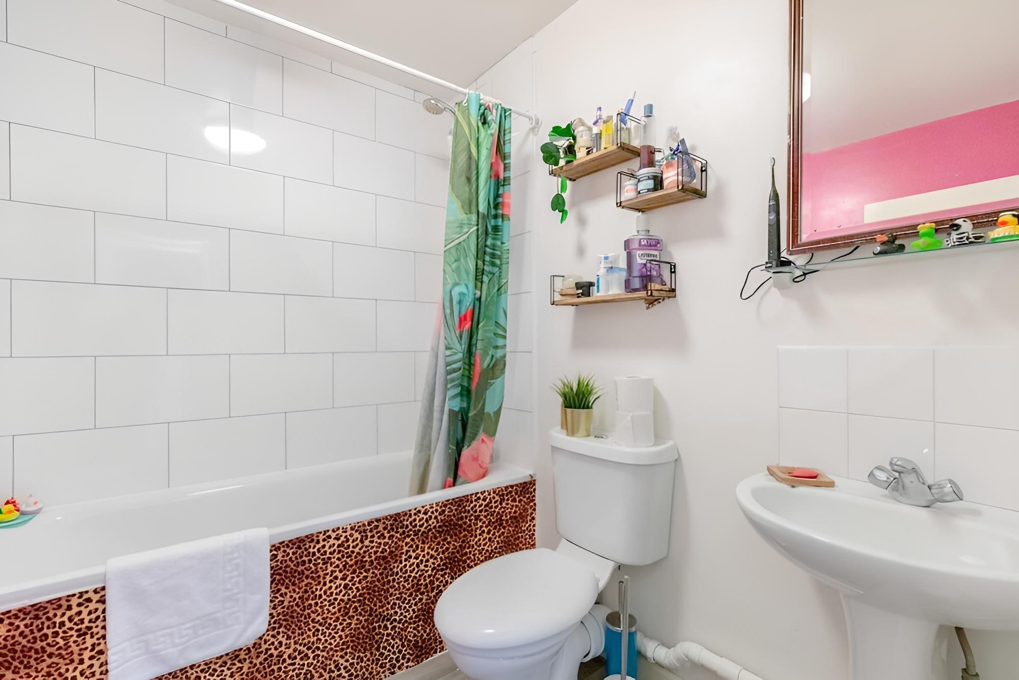 Trendy & Artistic Loft Hideaway, Hackney Wick!