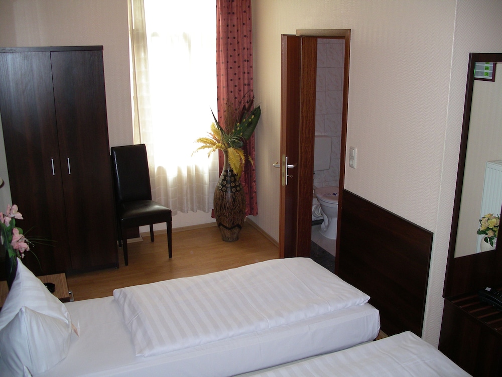 Frankfurt Vacations - Hotel Elbe - Property Image 18