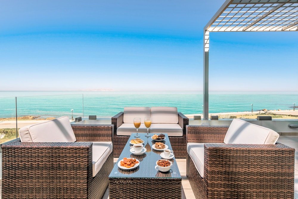 Aphrodite beachfront villa