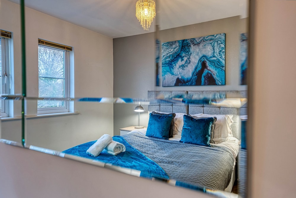Blue Cedar 2 Bed & 2 Bath Apartment view 5