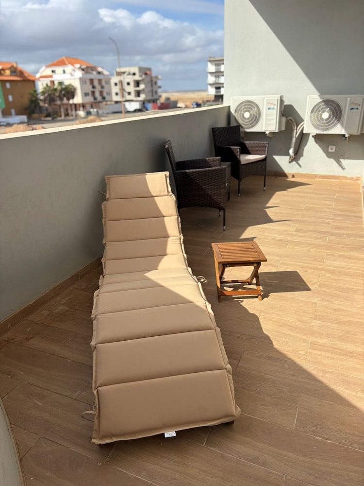Joli Beach House - T1 Beautiful and Authentic Island Living