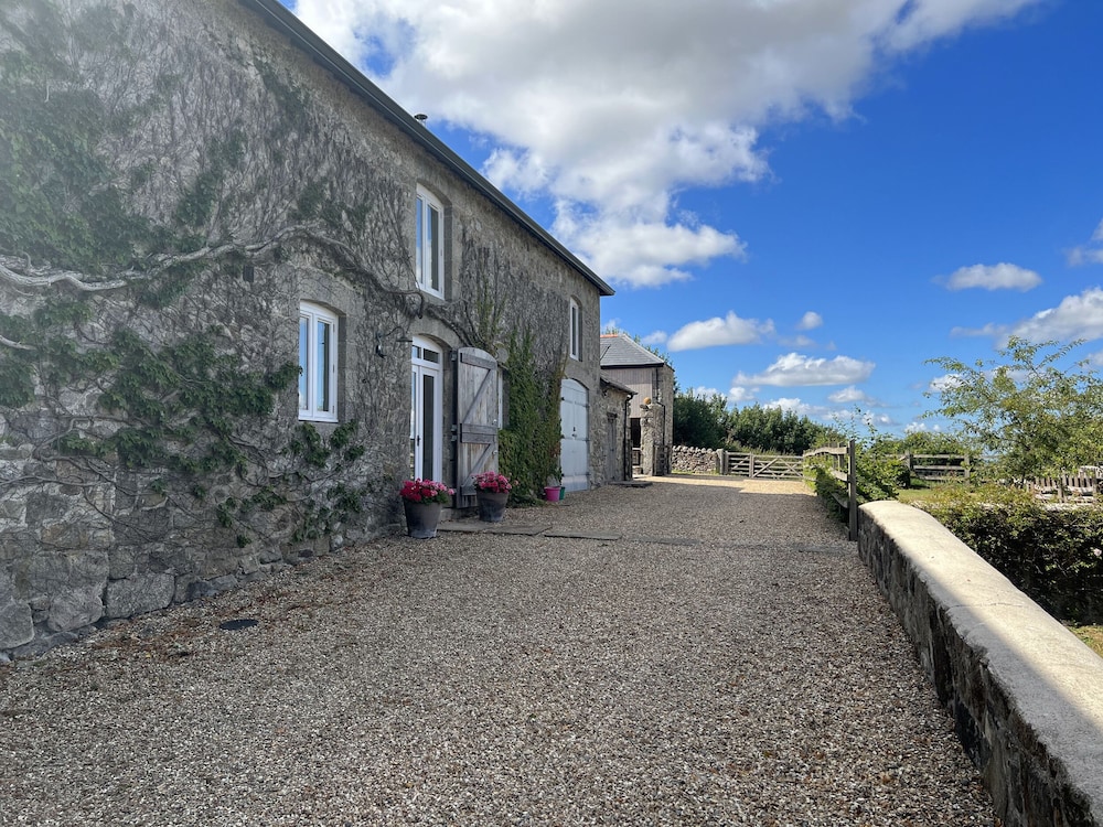 Dishcombe Cottage