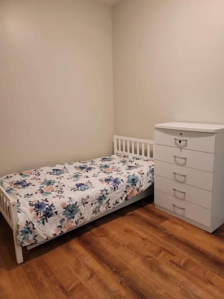 Bedrooms near Fenway & Downtown Boston