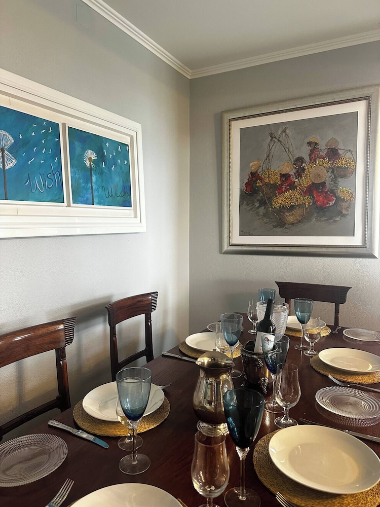 Miguel's Seaview Corner