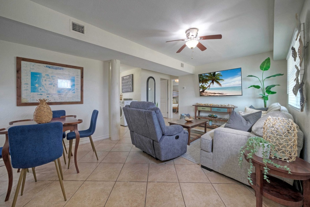 Seaglass Landing Private Pool, Cabana, & Near Port Aransas Beaches