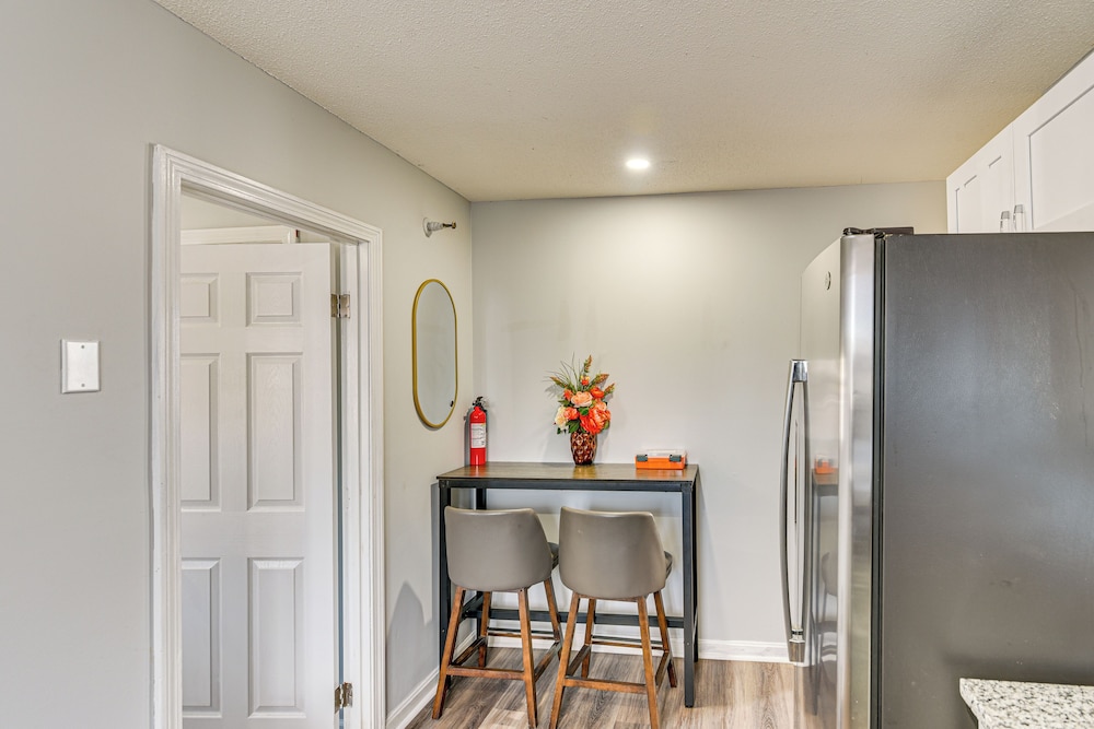 2 Mi to Waterfront: Walkable Fall River Apartment!