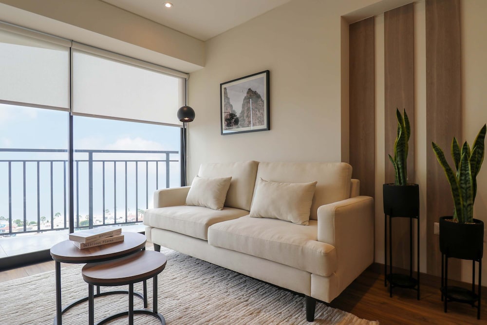 w Amazing 3BR w Balcony in San Isidro