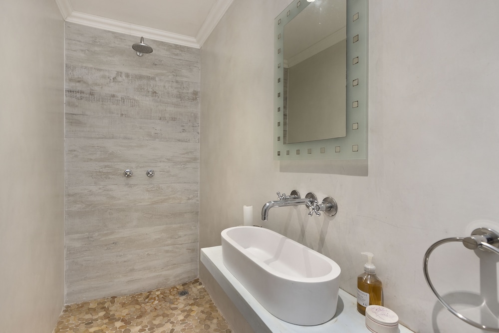 Constantia Manor view 3