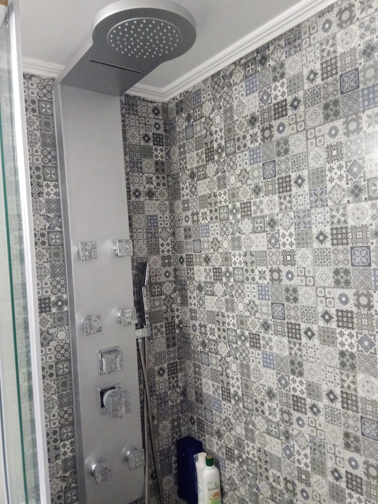 Grandma Vasiliki Rooms To Let
