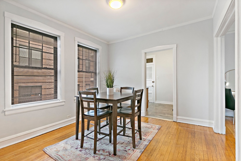 1BR Unit - Belmont J3