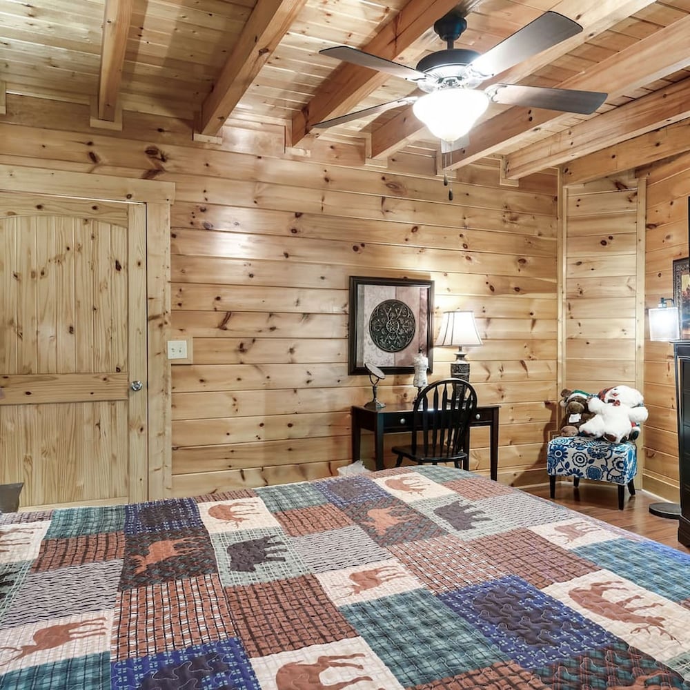 Yurt I Game Room Hot Tub I Sleeps 8 I 2BR 2BA