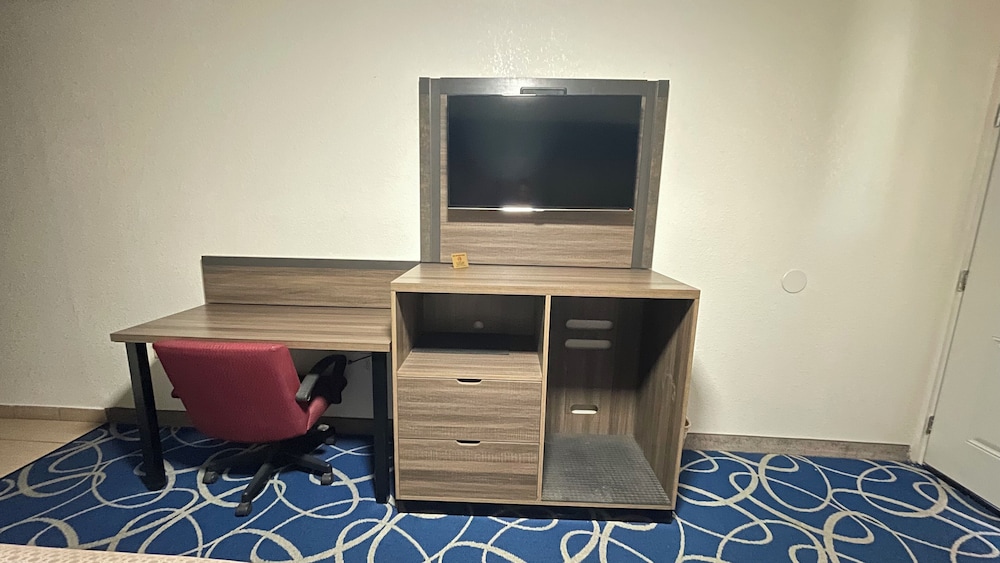 Budget Inn view 5