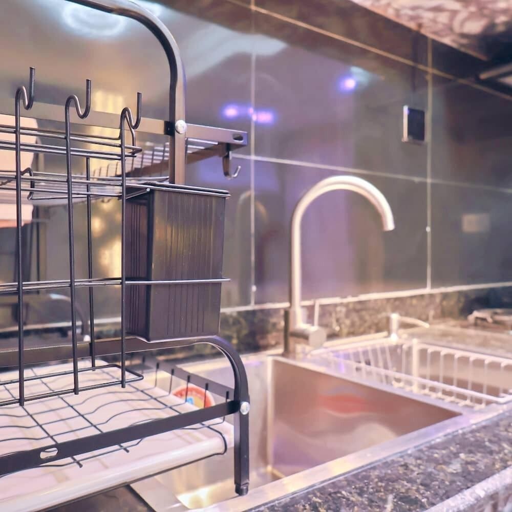 Purple Lavender Court Apartment