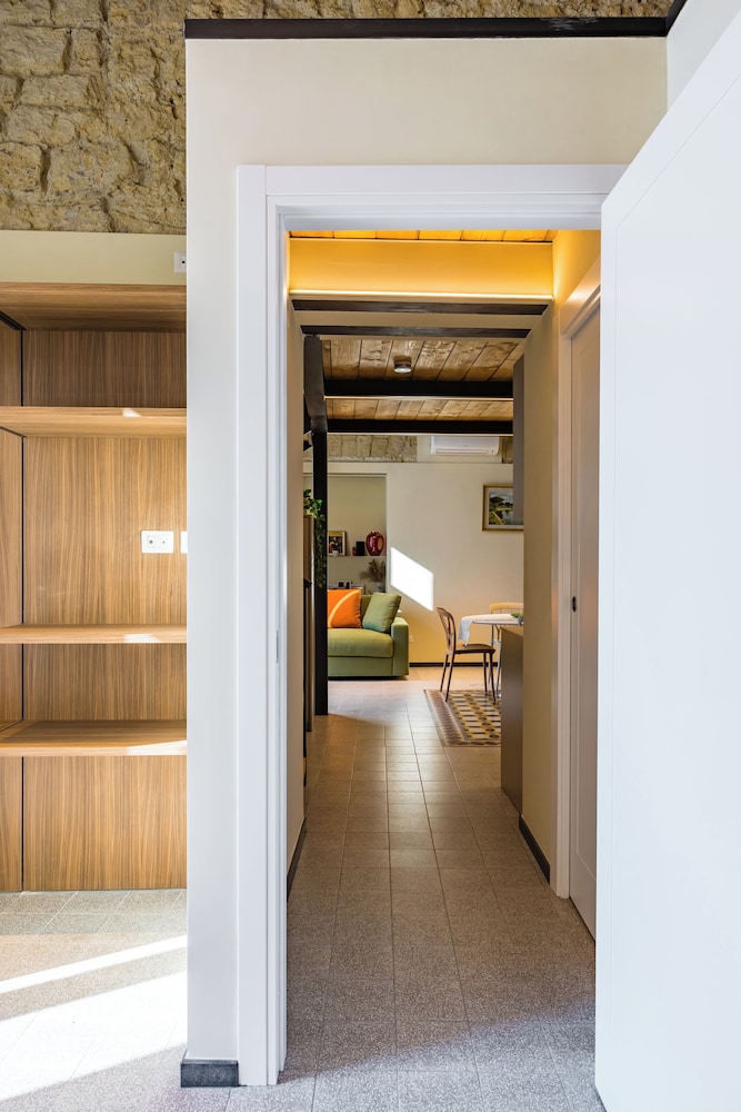 La Pinacoteca Aparthotel by NapoliApartments