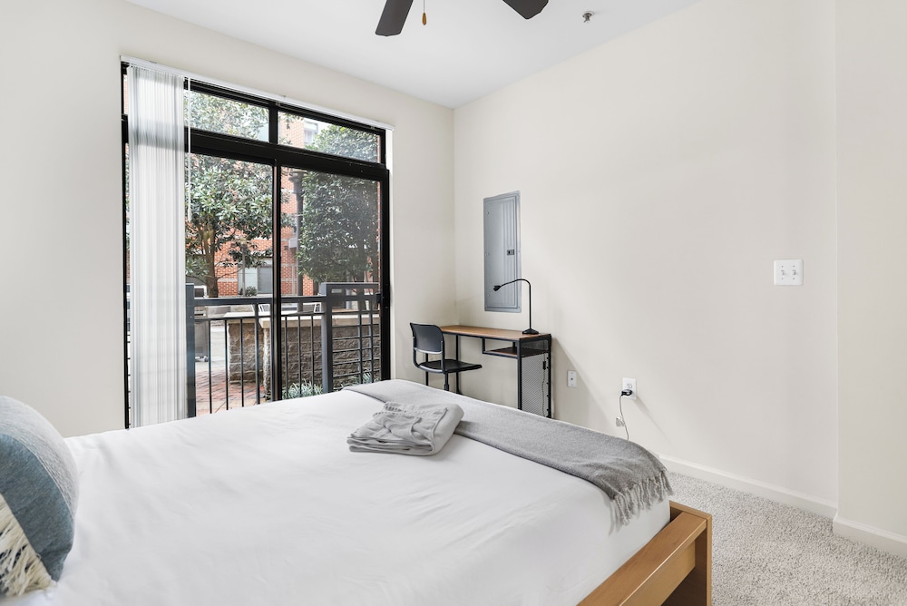 DC Charm in Crystal Apartments