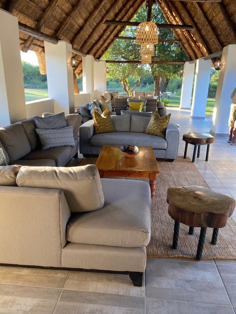 Tshikwalo Game Lodge