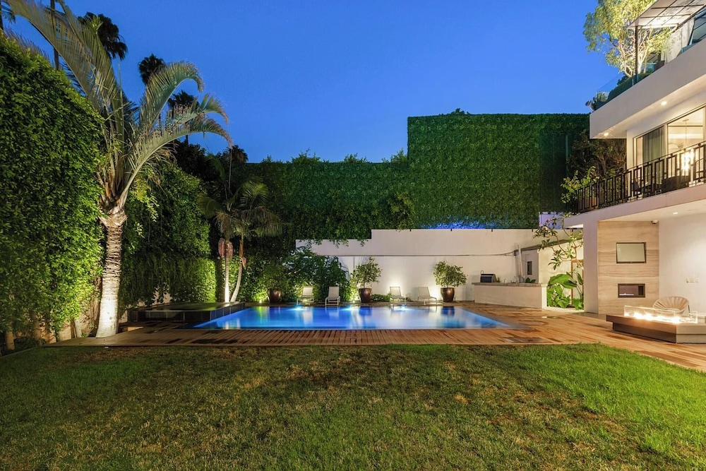 Alta Royale - Exquisite Designer Retreat Near Soho House & Rodeo Drive