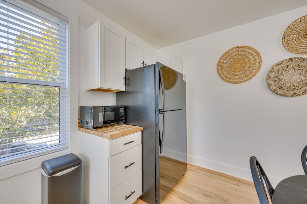Modern Milledgeville Getaway: Walk to Downtown!
