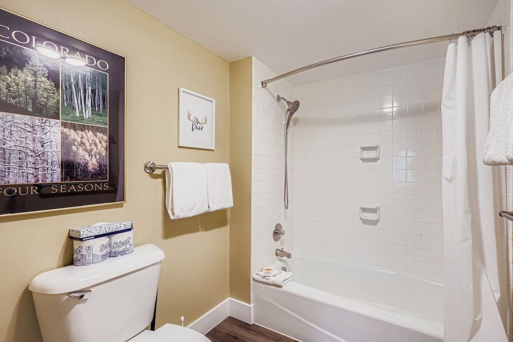1806 Decatur 2 Bedroom Condo