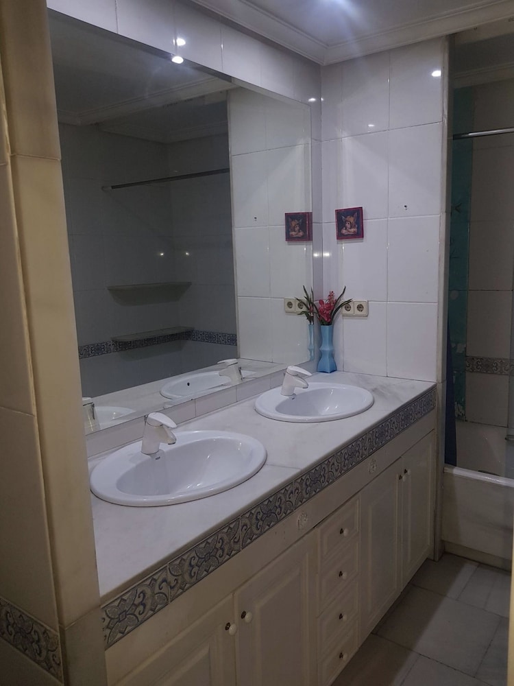 Apartamento El Duque view 5